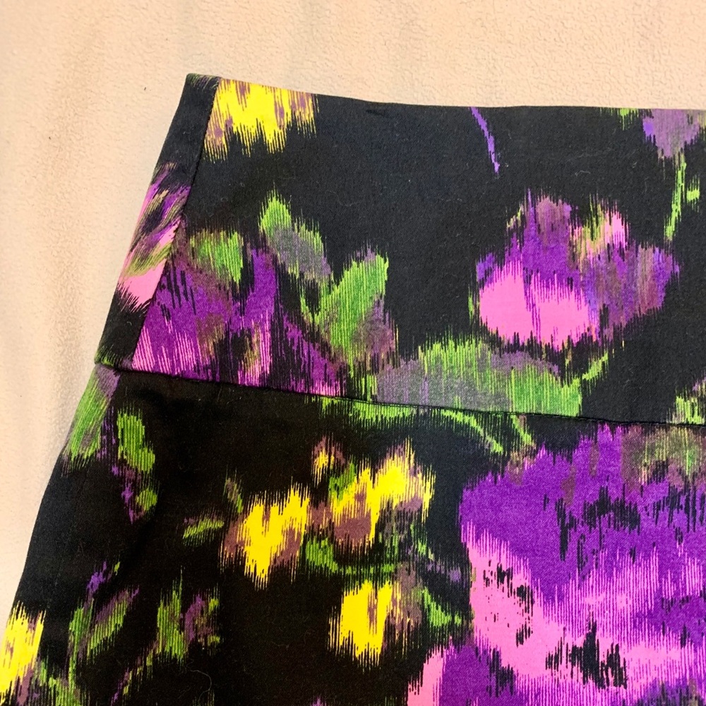 Forever 21 Black Floral Tube Mini Skirt - Picture 2 of 6